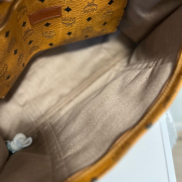 MCM shoppers bag - Picture 10 of 11